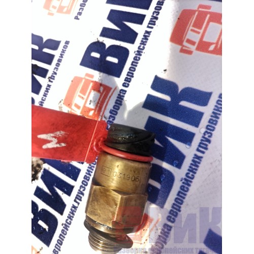Датчик масляный MAN TGA  D2066 LF 01 458073 (853)-4