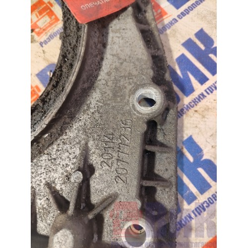 Крышка сальника коленвала передняя (крышка лобовая) Renault T 007618 DTI 11 (897)-3