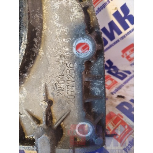 Крышка сальника коленвала передняя (крышка лобовая) Renault T 001057 DTI 11 (692)-3