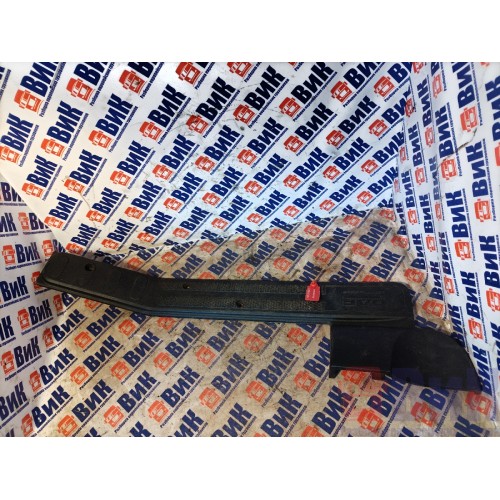 Накладка на порог DAF 105 991137 RH (604)