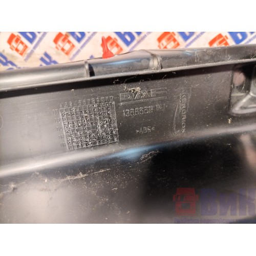 Пластик троса инструментального ящика DAF 105 946058 RH (315)-2