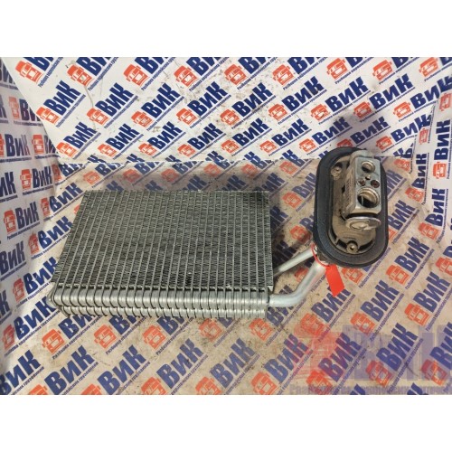 Испаритель кондиционера DAF 105 946058 с клапаном (370)-5