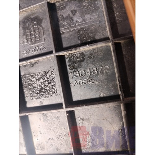 Столик выдвижной DAF 105 9460585 с полозьями (253)-2