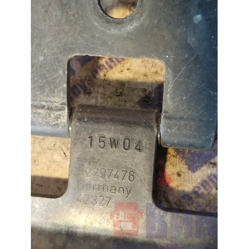 Петля крышки инструментального ящика Renault T 002550 RH (143)-2