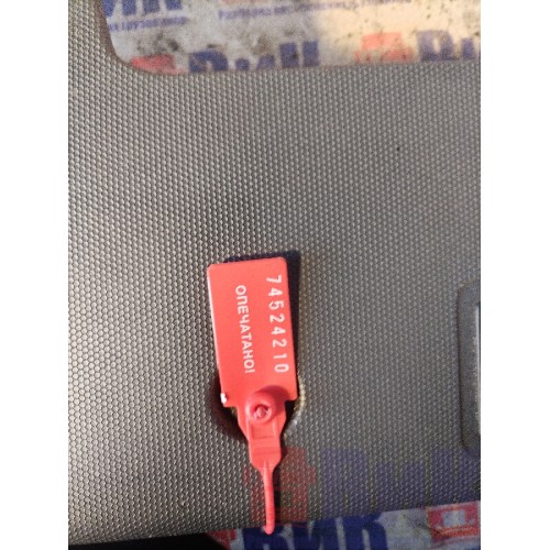 Накладка передней стойки Renault T 002550 (210)-3