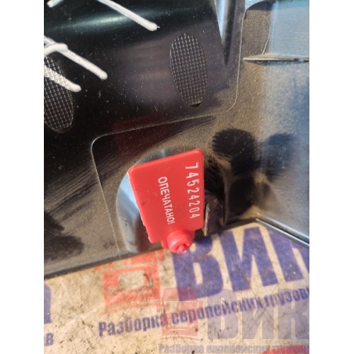 Накладка на порог Renault T 002550 LH (204)-3