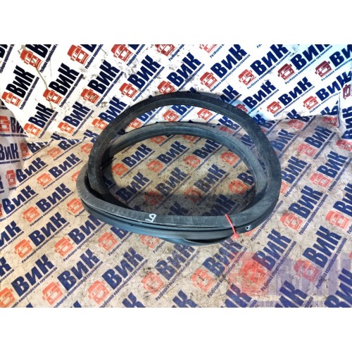 Резинка уплотнительная инструментального ящика Renault T 002550 (194)