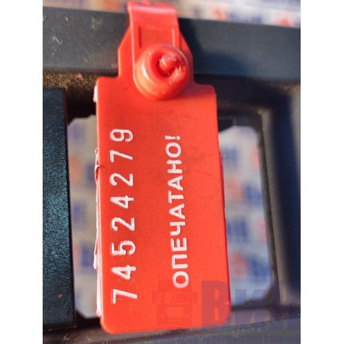 Рамка центральной консоли Renault T 002550 (279)-2