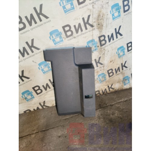 Накладка инструментального ящика Renault T 002550 (282)