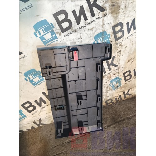 Накладка инструментального ящика Renault T 002550 (282)-3