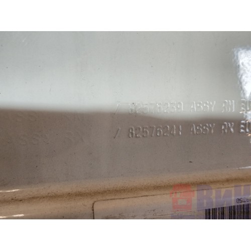 Крышка инструментального ящика Renault T 002550 без петель RH (226)-4