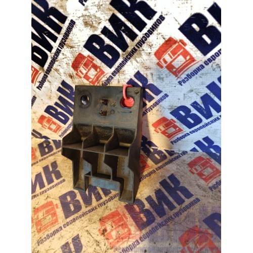 Кронштейн жабо Renault T 002550 LH (167)-2