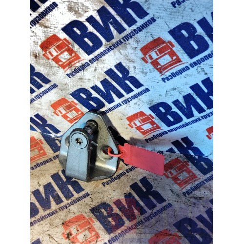 Ответная часть замка двери Renault T 002550 LH (036)