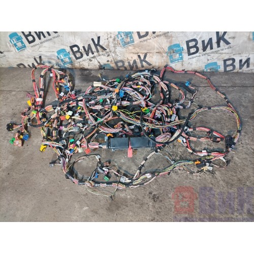 Проводка кабины Renault T 002550 основная (013)