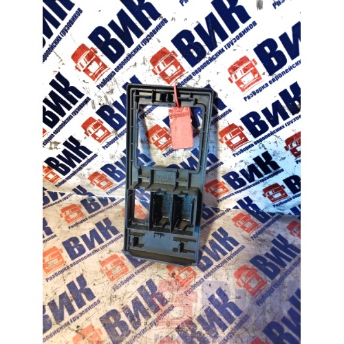 Рамка блока света Renault T 002550 (015)-1