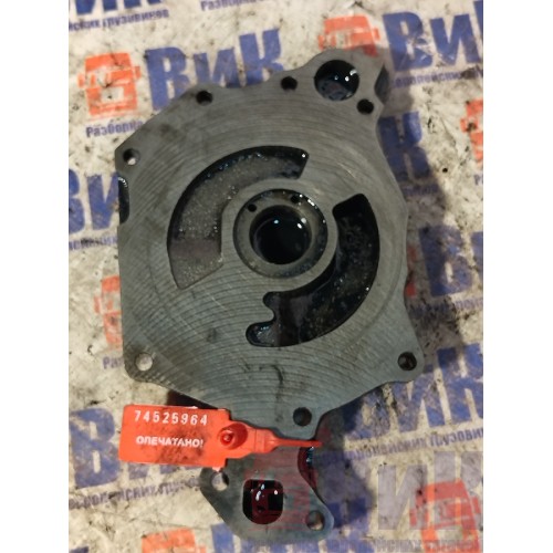 Крышка масляного насоса MAN D2676 LF01 191720 (964)-3