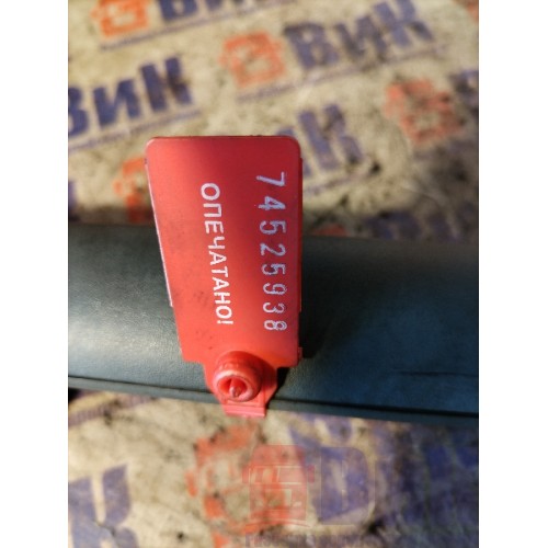 Ручка кабины под лобовым стеклом Volvo FH 13 103098 (938)-2