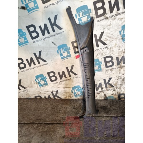 Накладка на стойку стекла Volvo FH 13 103098 внутренняя LH (833)-2