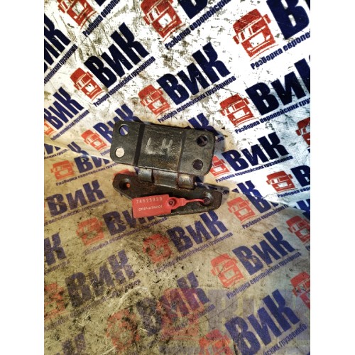 Петля двери Volvo FH 13 103098 нижняя LH (939)-3