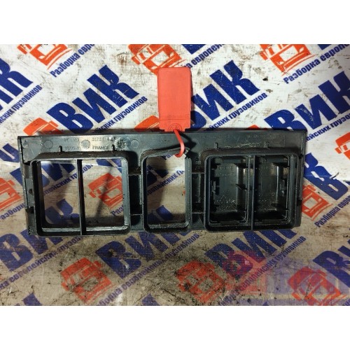 Рамка консоли под кнопки Volvo FH 13 103098 (792)-3