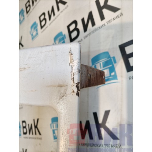 Спойлер кабины DAF 95 505586 основной нижний RH с деф. (685)-6