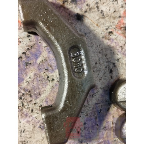 Перемычка впускного клапана D2066 MAN (089)*-1