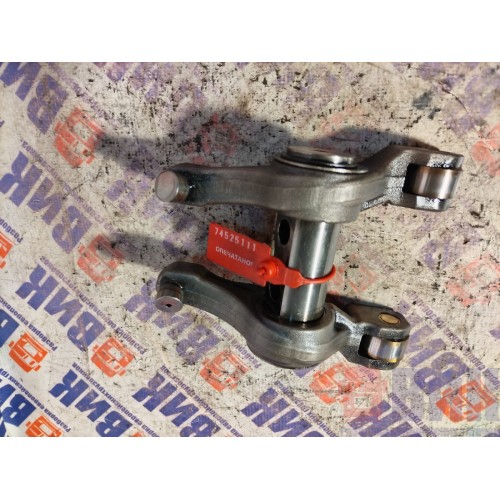 Ось коромысел (в сборе) с рокерами MAN D2066 LF57 №50526360892641 (111)