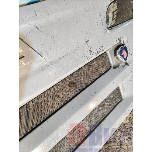 Капот Scania P340 DC12 058929 (без лев.дефлектора) с деф. (925)-7