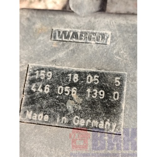 Пульт управления подвеской MAN TGA 460698 ш.к. (825)-3