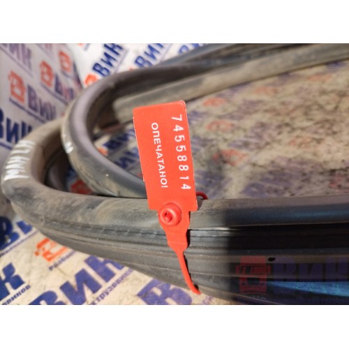 Уплотнительная резинка двери MAN TGA 460698 ш.к. LH (814)-2