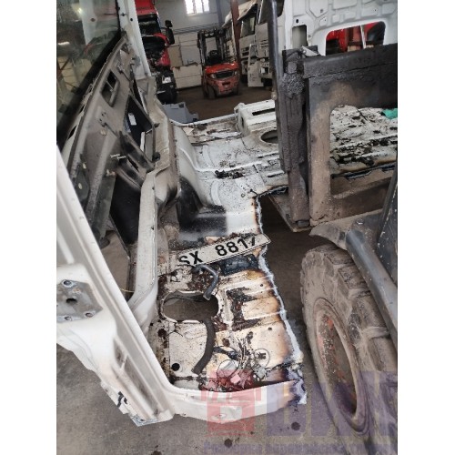 Часть кабины MAN TGA 460698 ш.к. (065)-1