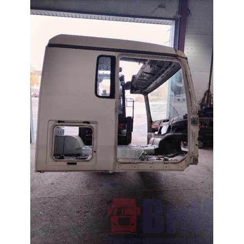 Часть кабины MAN TGA 460698 ш.к. (065)-2