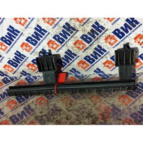 Направляющая стекла двери MAN TGA 460698 ш.к. RH (788)-1