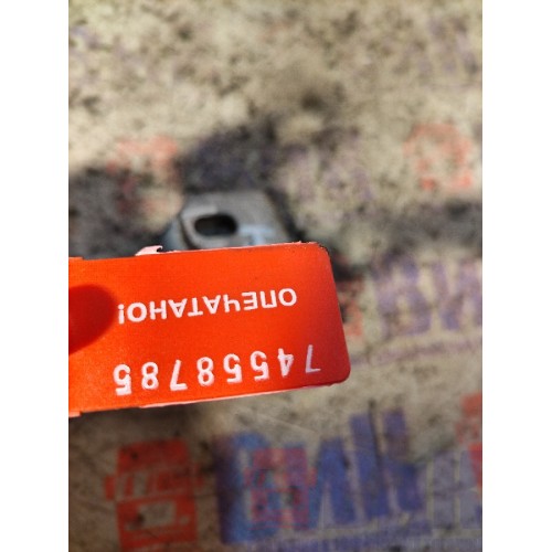 Петля инструментального ящика MAN TGA 460698 ш.к. LH (785)-2