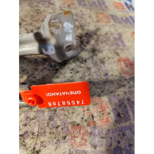 Петля инструментального ящика MAN TGA 460698 ш.к. LH (786)-3