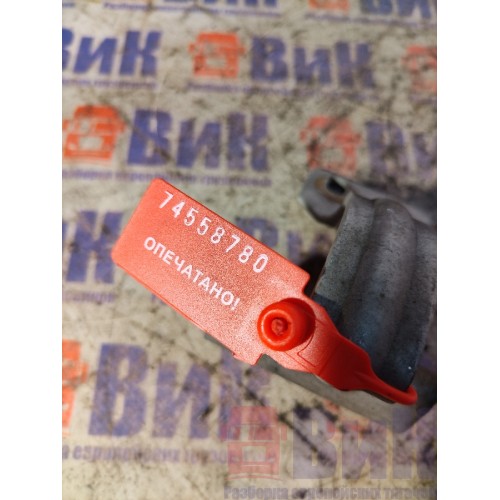 Петля инструментального ящика MAN TGA 460698 ш.к. RH (780)-1