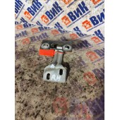 Петля инструментального ящика MAN TGA 460698 ш.к. RH (779)