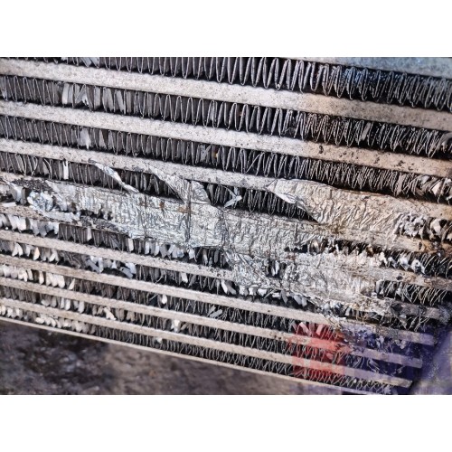 Интеркулер Iveco Stralis 380549 Cursor-10 BEHR с деф. (014)-7