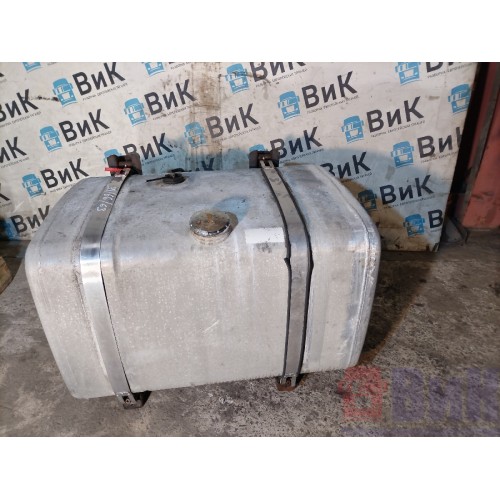 Бак топливный Iveco Stralis 380549 алюм. 98*66*63 в сб. с крон-ми, крышкой и топливозаб-м деф. (648)