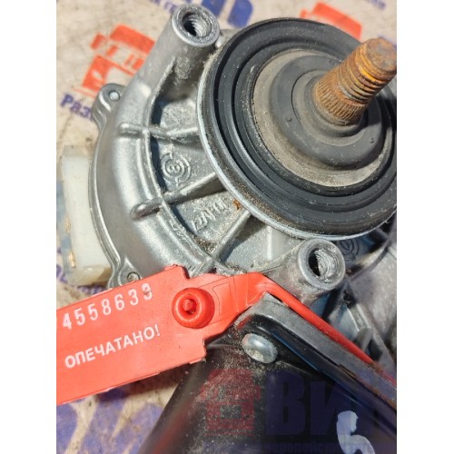Моторчик стеклоочистителя DAF 105 015999 (633)-4