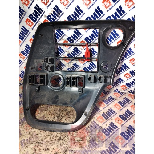 Накладка на торпедо (централ. часть) DAF 105 015999 (614)-2