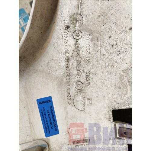 Накладка внешняя (наружняя) на лобовое стекло MAN TGA у.к. н.к. деф. RH (536)-8