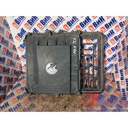 Рамка электроразъемов MAN TGA у.к. н.к. с крышкой (605)