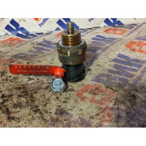 Датчик заднего хода Iveco Stralis 380549 ZF (475)