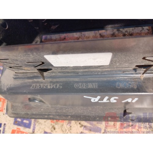 Накладка торпедо Iveco stralis 240542 (467)-3