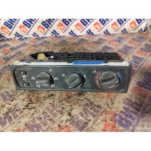 Блок управления климат-контролем Iveco stralis 240542 (556)-6