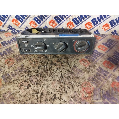 Блок управления климат-контролем Iveco stralis 240542 (556)