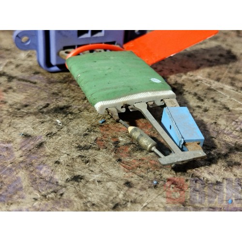 Реостат отопителя (печки) Iveco Stralis 240542 (457)-2