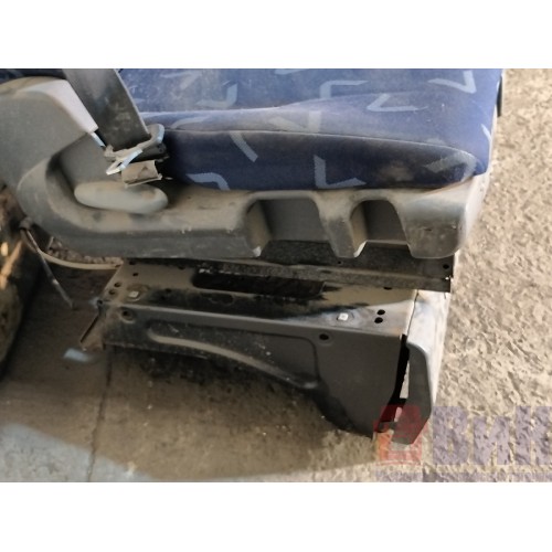 Сиденье пассажирское Iveco Stralis 240542 (413)-4