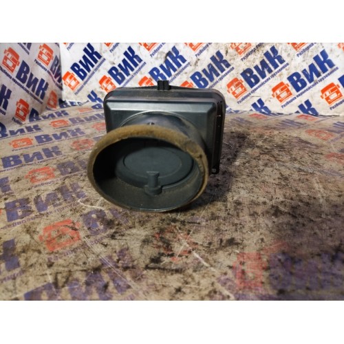 Дефлектор салона Scania Cr19 037773 RH (409)-1